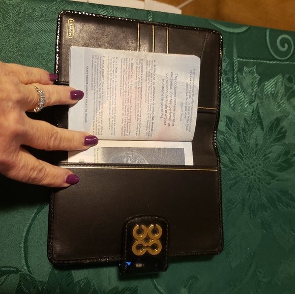 Coach Wallet - Picture 10 of 10